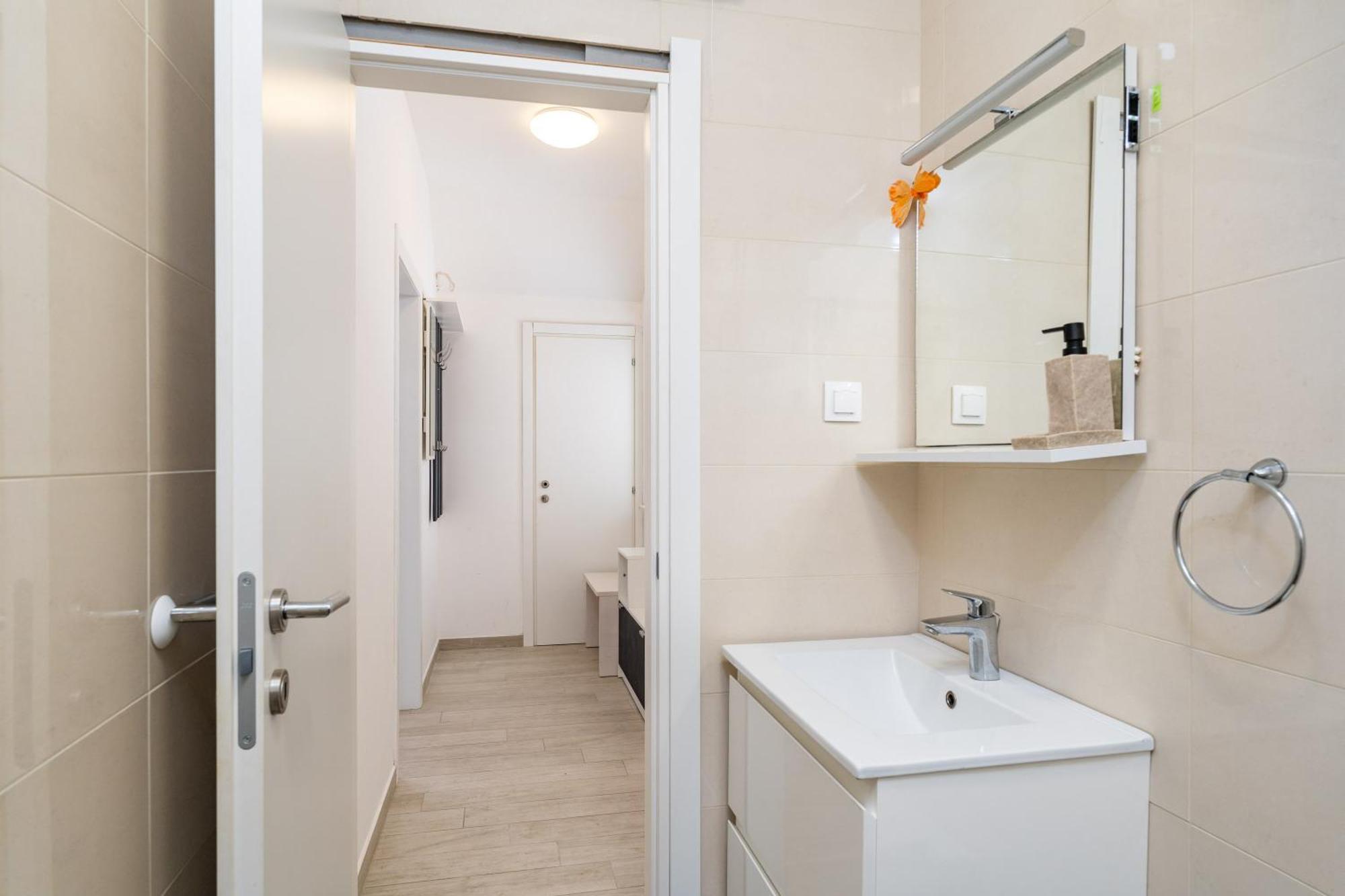 Feather Studio Apartment - Free Private Parking - Self Check-In Ντουμπρόβνικ Εξωτερικό φωτογραφία
